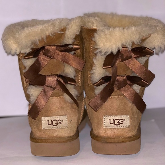 Bailey Bow II Ugg Boots, Size